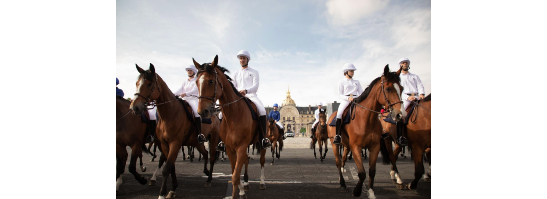 Mégane E-Tech 100% électrique : Renault Electro HORSE PARADE PARIS