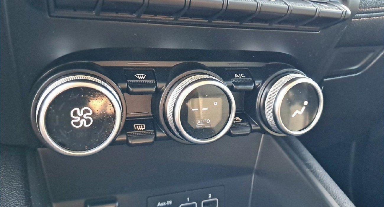 Renault CAPTUR E-Tech Plug-in 160 Initiale Paris 7