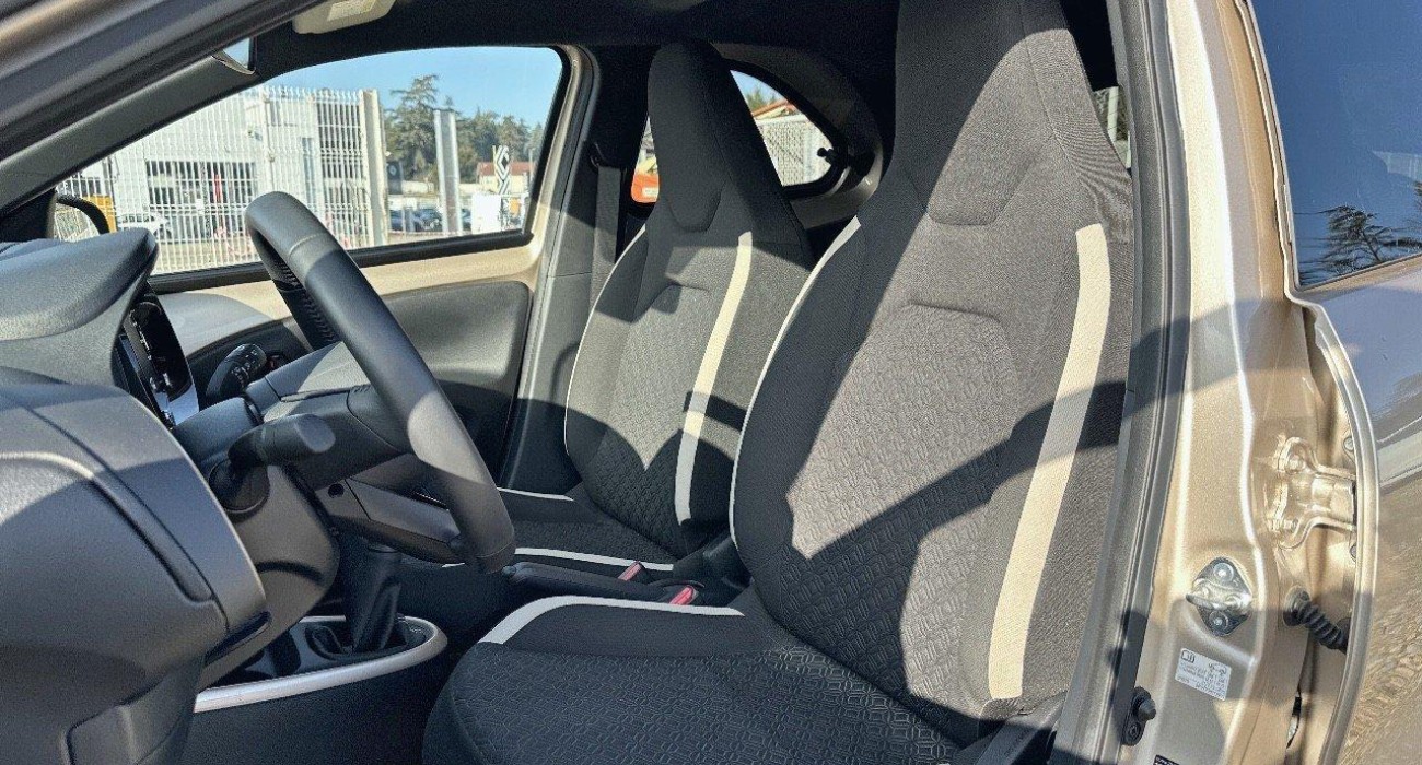 Toyota AYGO Aygo X 1.0 VVT-i 72 Design 10