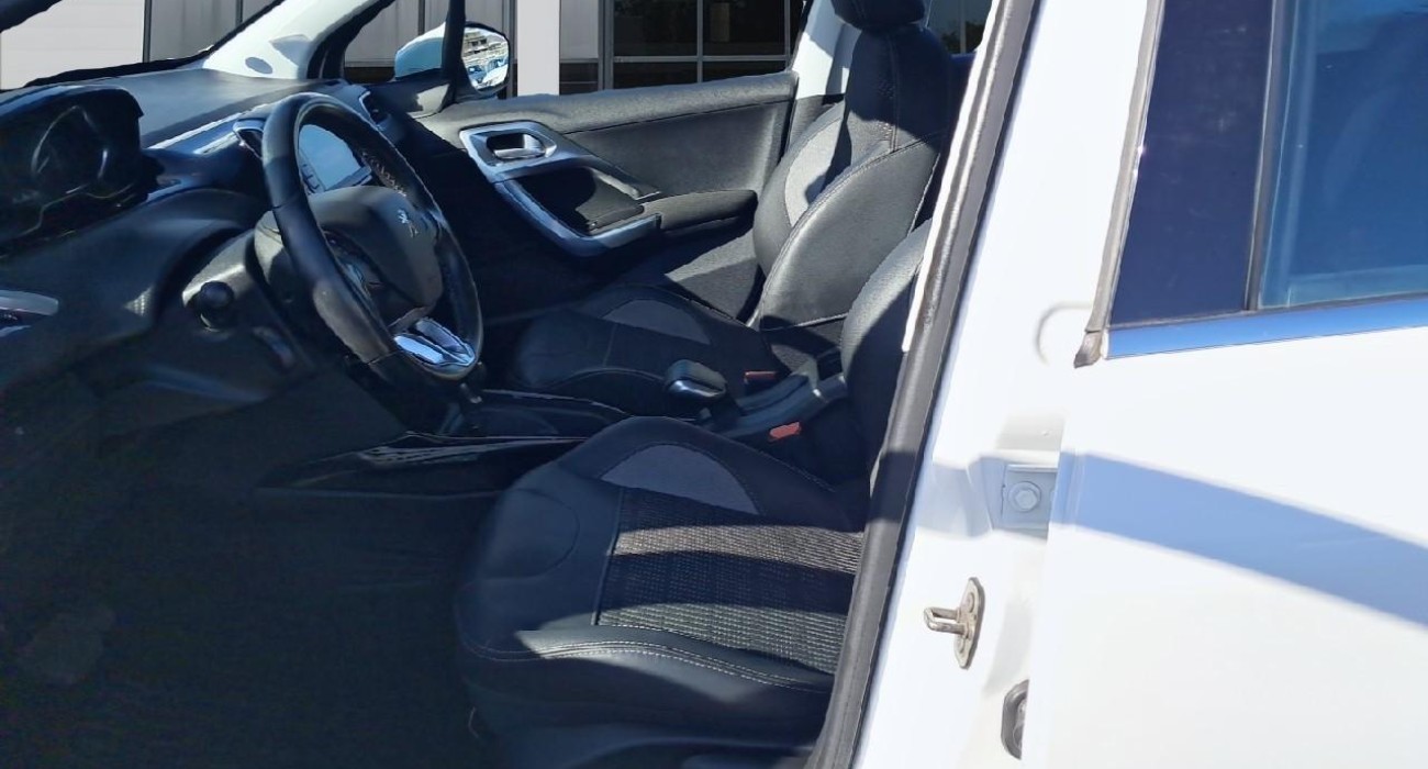 Peugeot 2008 1.2 PureTech 110ch S&S EAT6 Allure 15