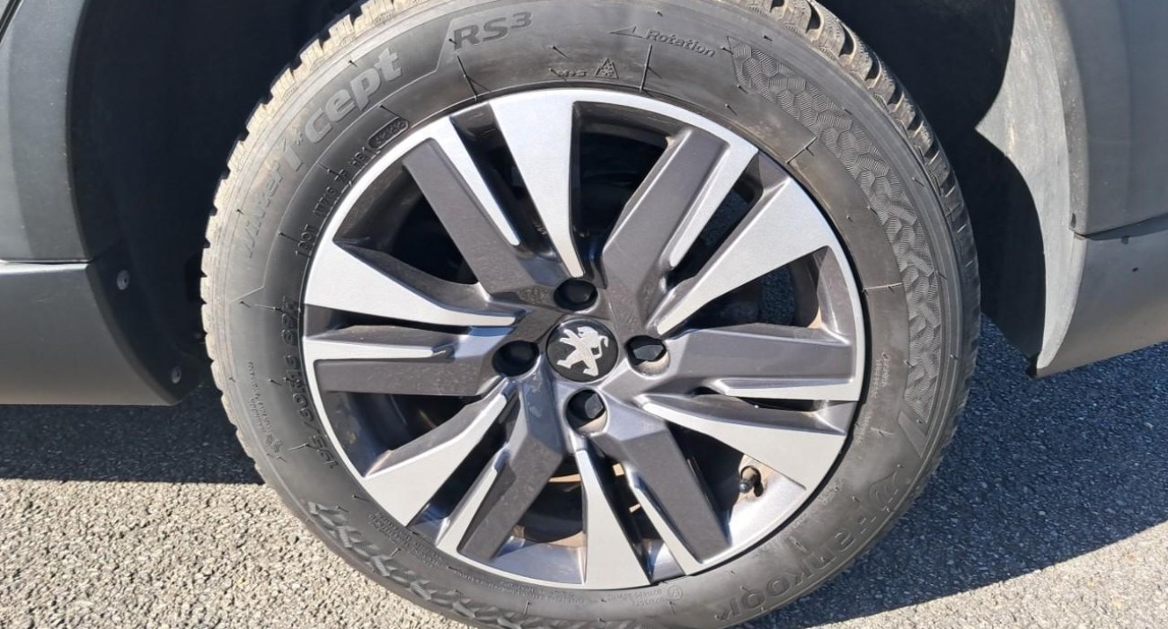Peugeot 2008 1.2 PureTech 110ch S&S EAT6 Allure 7