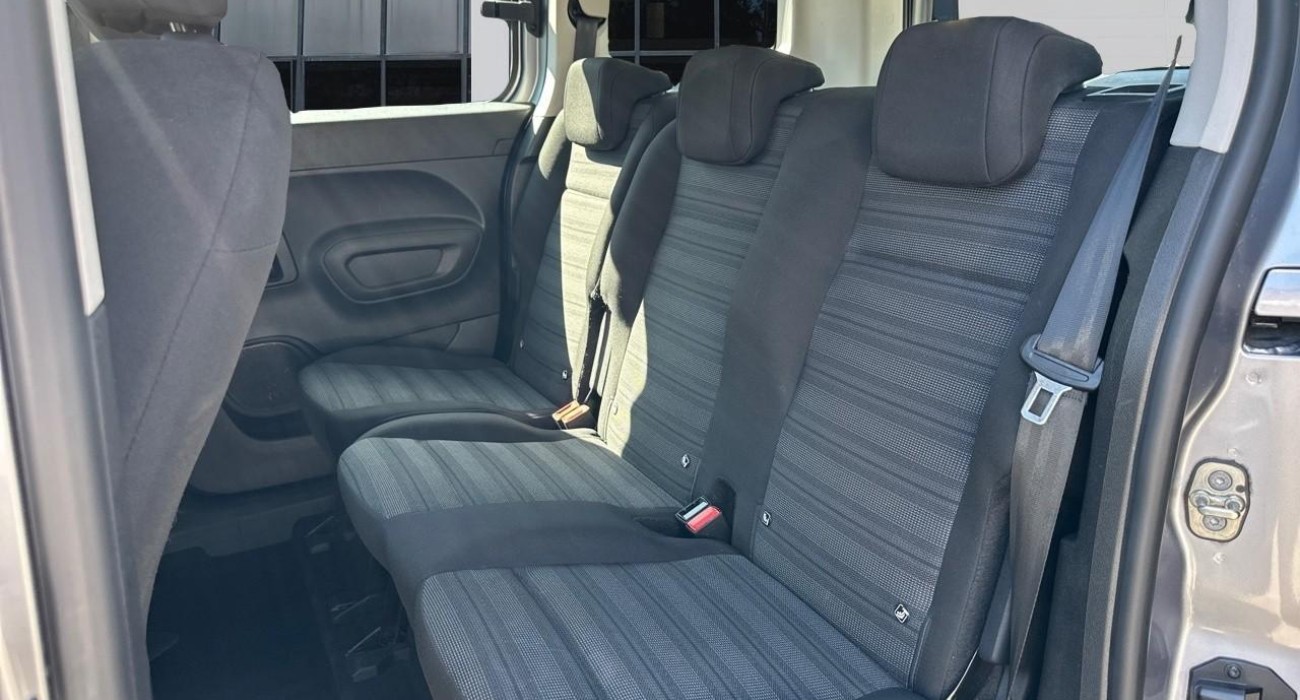 Opel COMBO Combo Life L1H1 1.5 Diesel 100 ch Start/Stop Edition 11