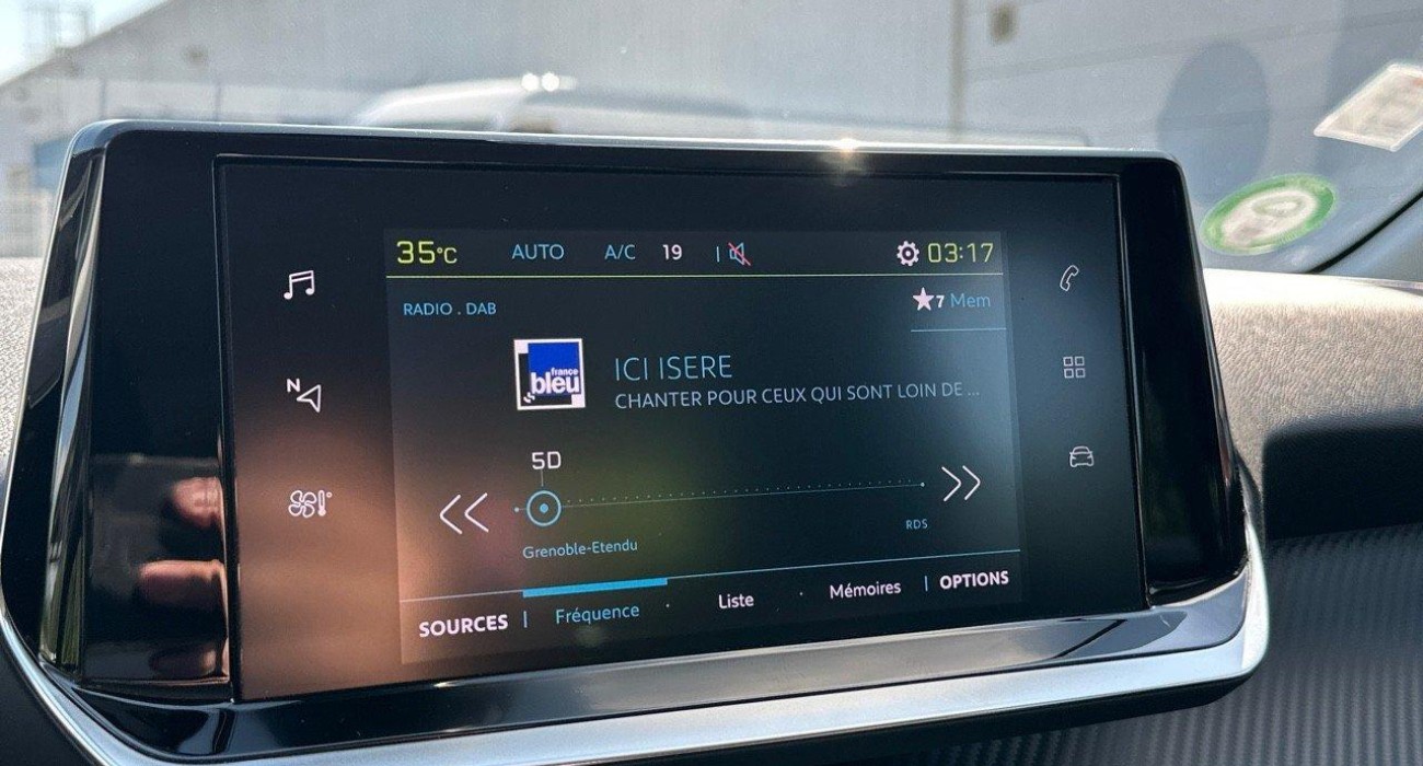 Peugeot 208 208 Electrique 50 kWh 136ch Active 8