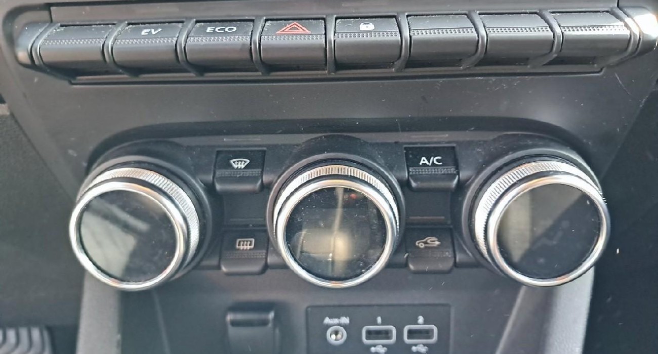 Renault CLIO Clio E-Tech 140 - 21N Business 11