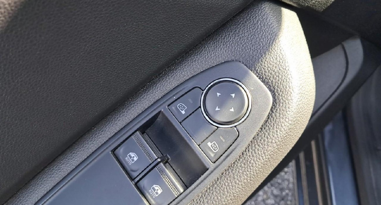 Renault CLIO Clio E-Tech 140 - 21N Business 12