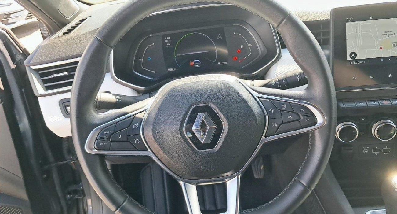 Renault CLIO Clio E-Tech 140 Limited 11