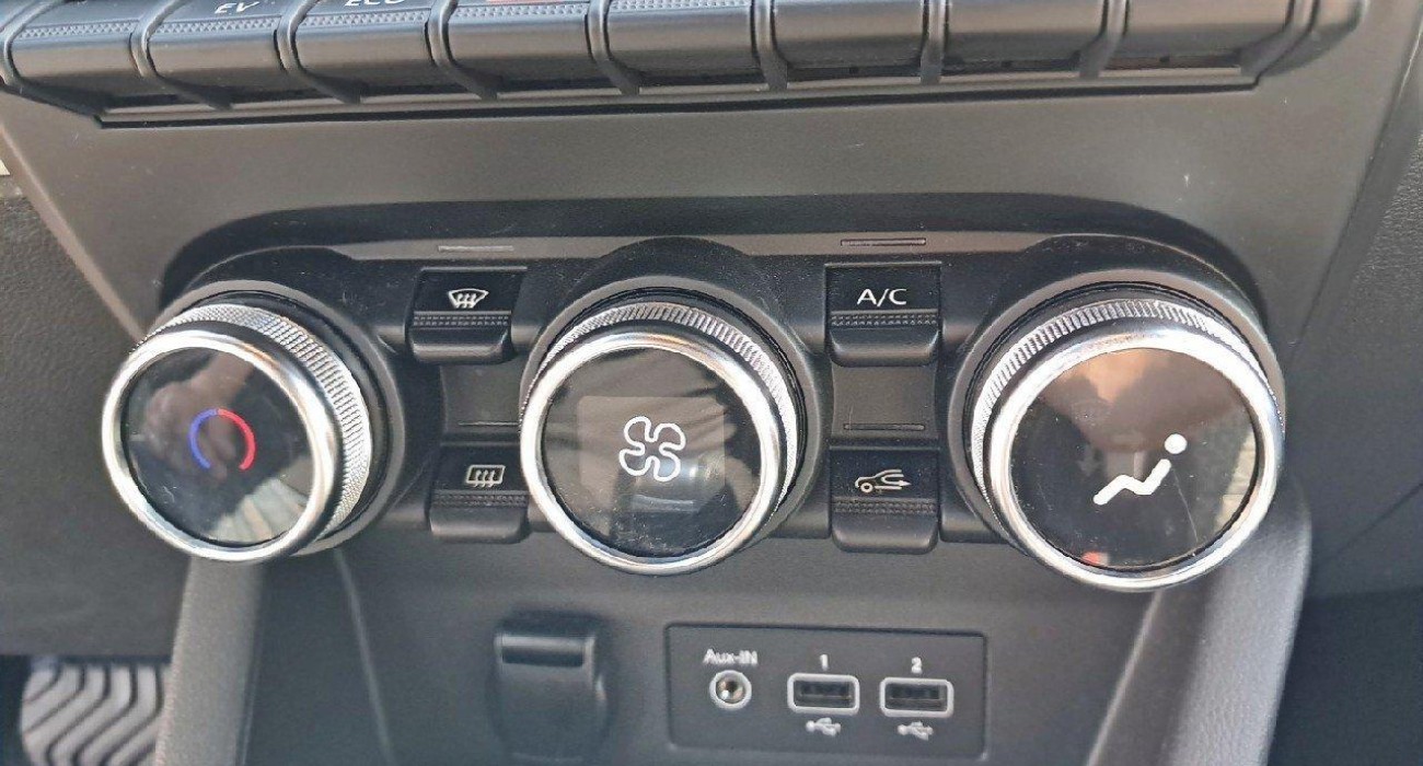 Renault CLIO Clio E-Tech 140 Limited 12