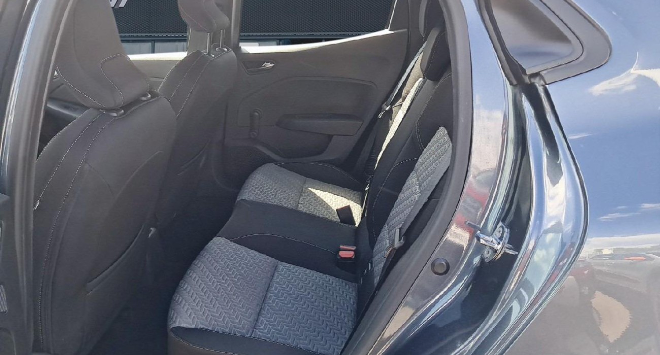 Renault CLIO Clio E-Tech 140 Limited 15