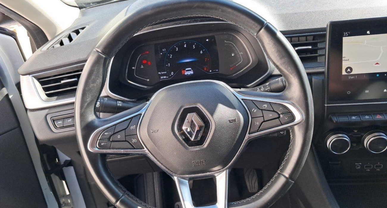 Renault CAPTUR TCe 100 Intens 6