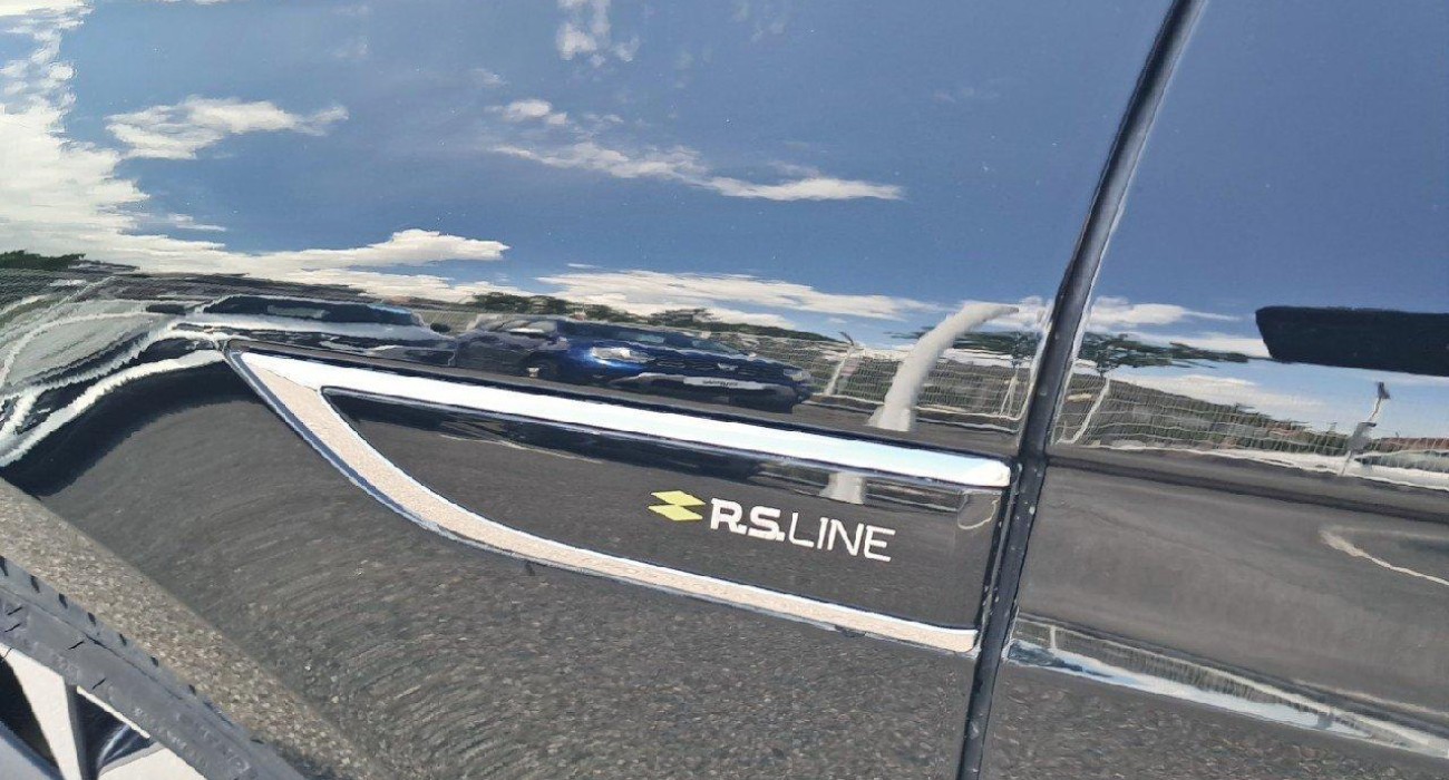 Renault MEGANE Mégane IV Berline TCe 140 EDC FAP R.S. Line 15
