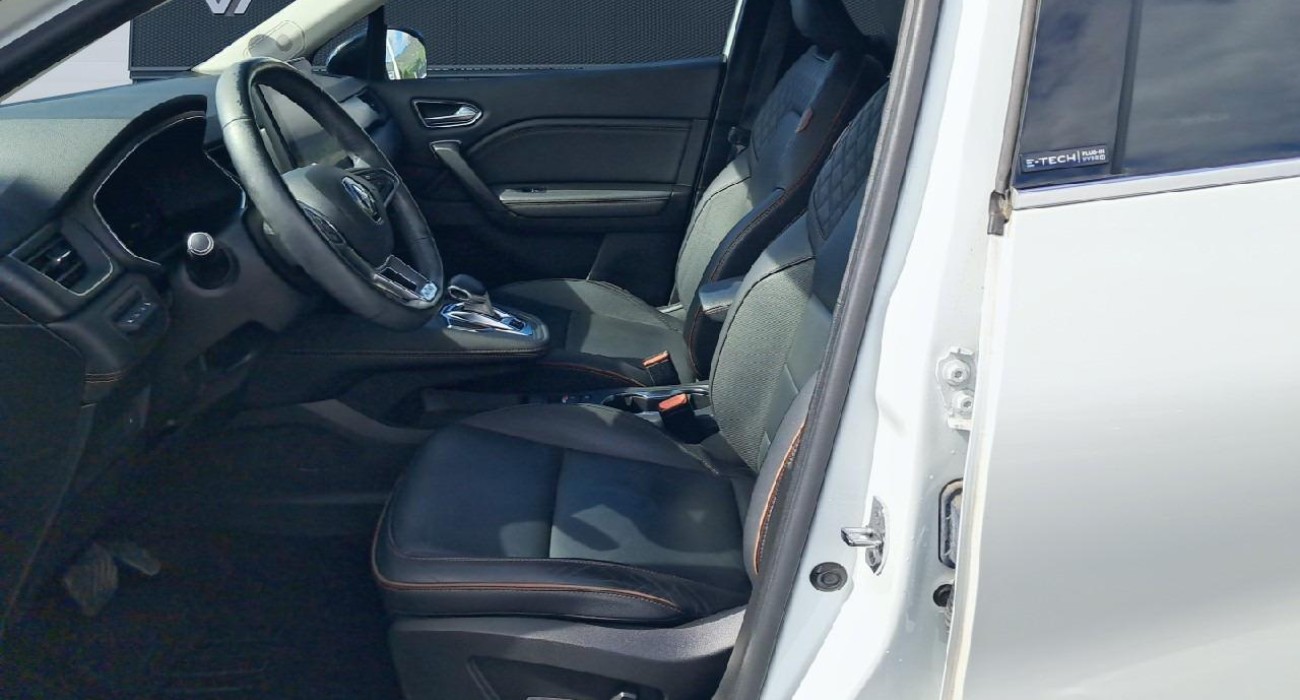 Renault CAPTUR E-Tech Plug-in 160 Initiale Paris 10
