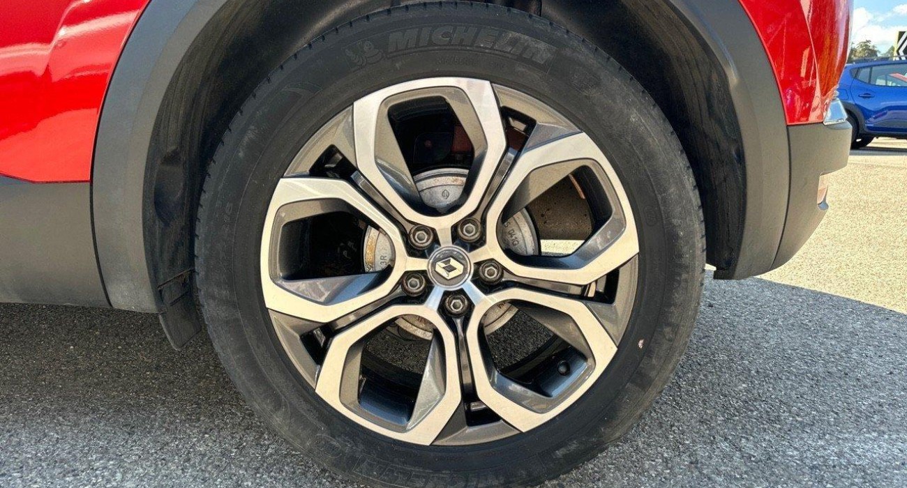 Renault CAPTUR TCe 90 Intens 13