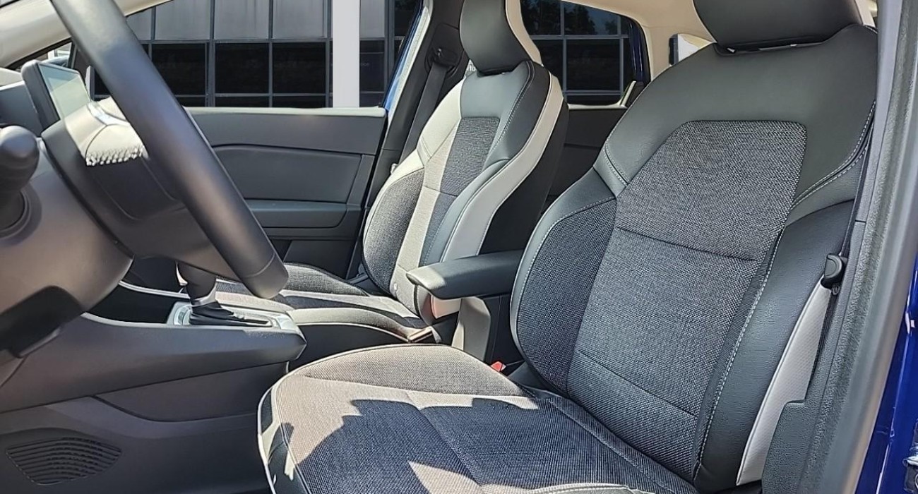 Renault CAPTUR E-Tech 145 - 21 Intens 10