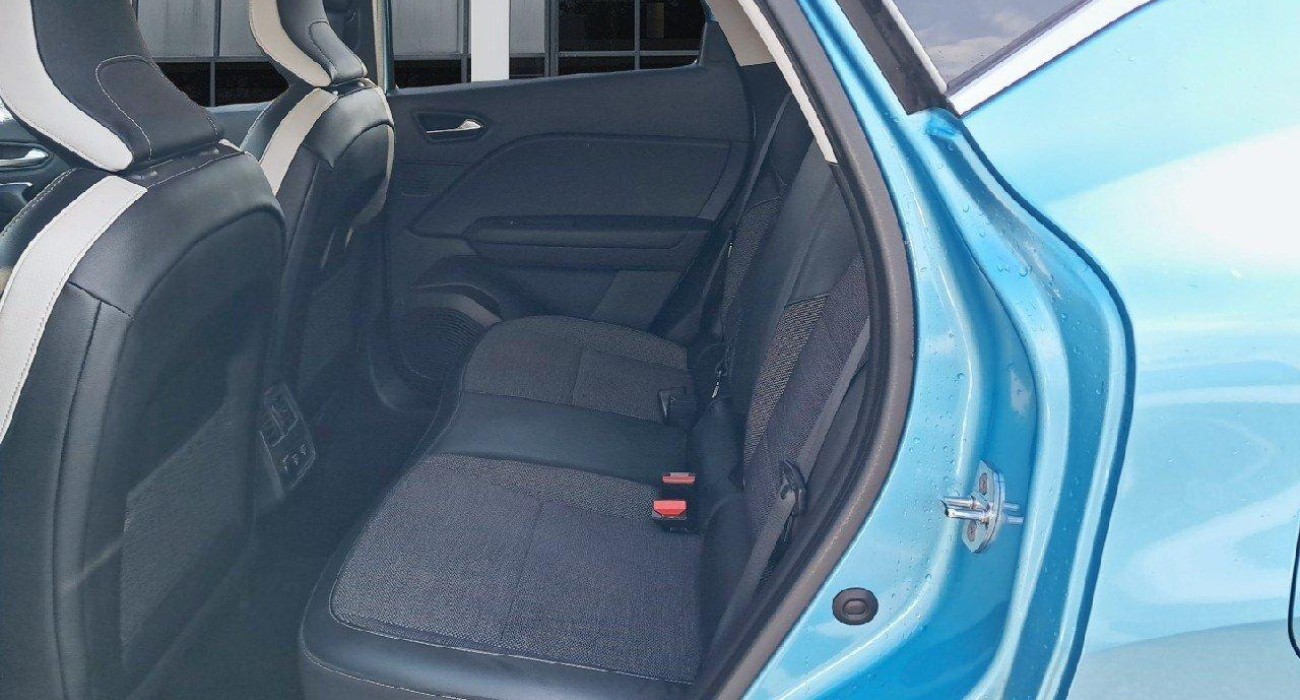 Renault CAPTUR E-Tech Plug-in 160 Intens 11