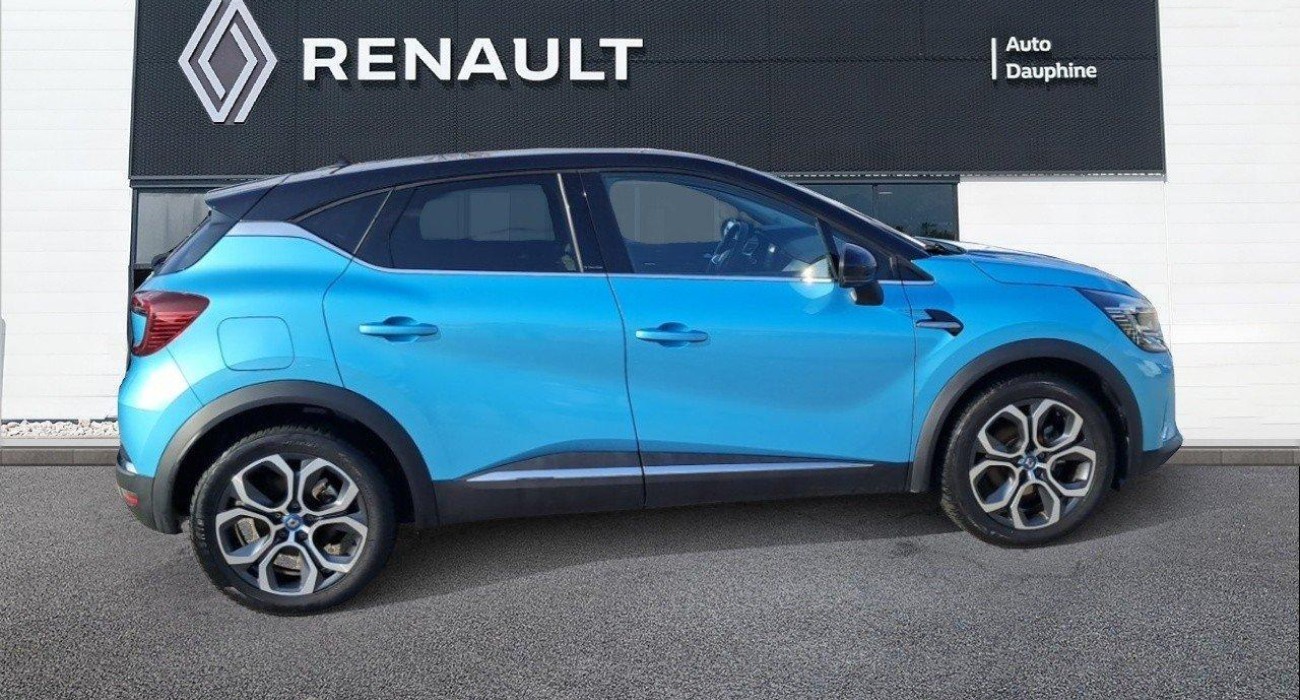 Renault CAPTUR E-Tech Plug-in 160 Intens 2