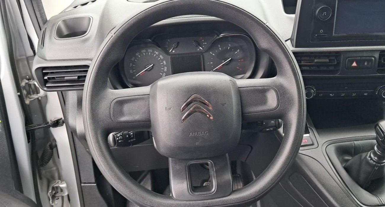 Citroen BERLINGO XL 950 BLUEHDI 130 S&S BVM6 CLUB 11