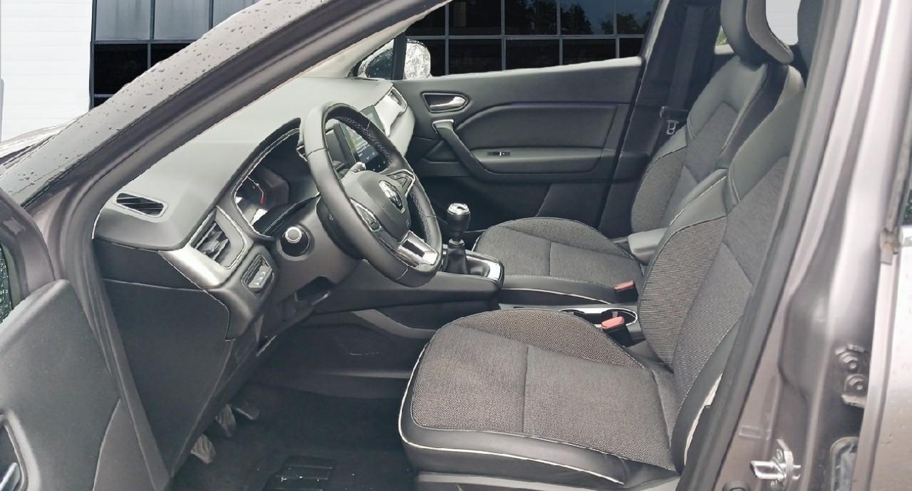 Renault CAPTUR TCe 140 - 21 Intens 10