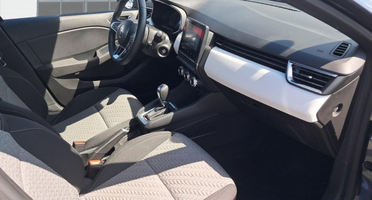 Renault CLIO Clio E-Tech 140 Limited 10