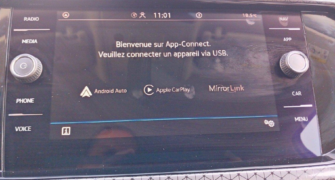 Volkswagen T-CROSS 1.0 TSI 110 Start/Stop BVM6 R-Line Tech 15