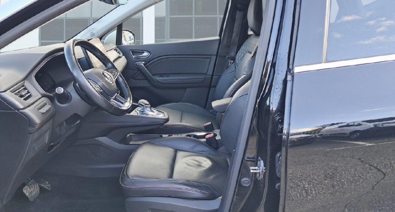 Renault CAPTUR TCe 140 EDC Initiale Paris 10