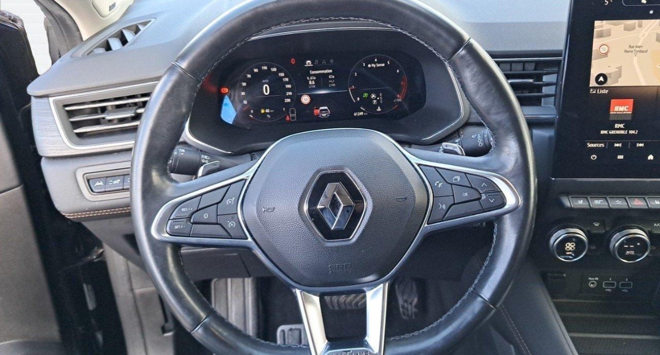 Renault CAPTUR TCe 140 EDC Initiale Paris 6