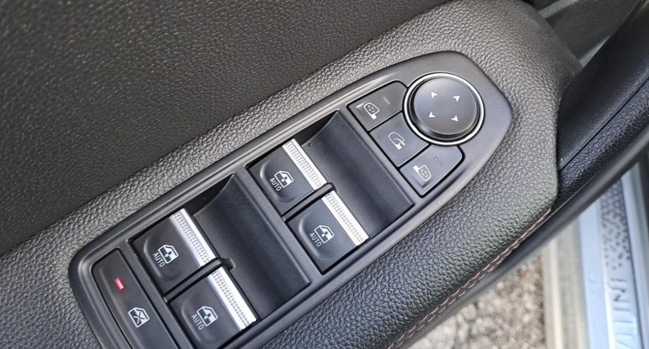 Renault CAPTUR E-Tech Plug-in 160 Initiale Paris 14
