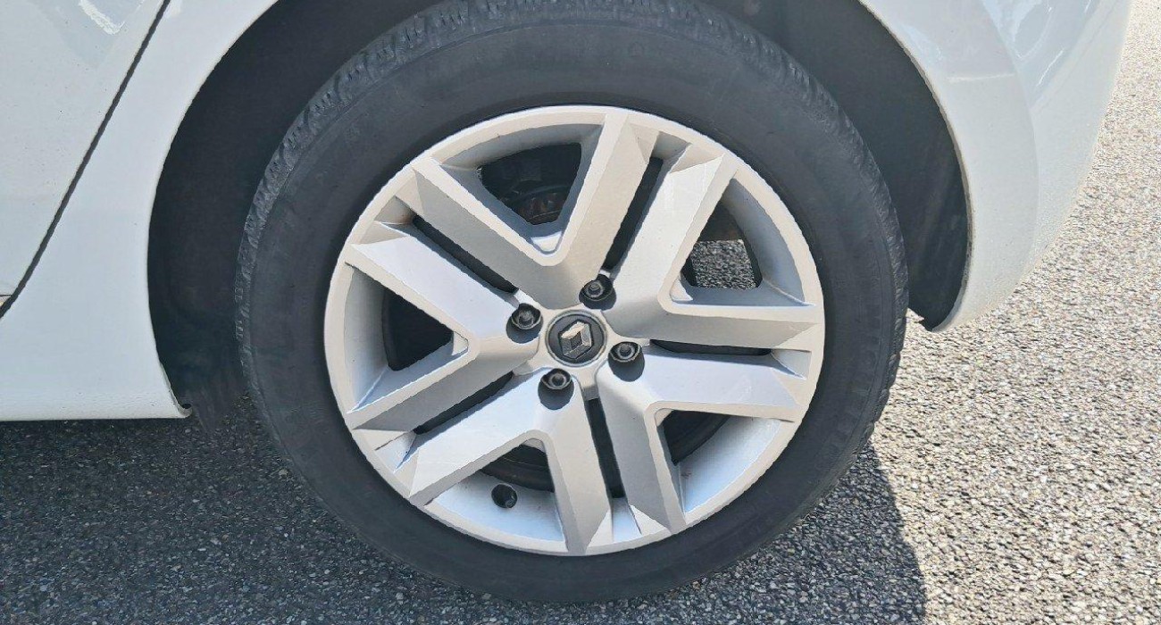 Renault CLIO Clio TCe 90 - 21 Business 13