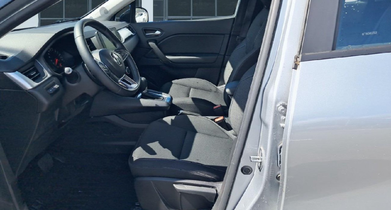 Renault CAPTUR TCe 140 EDC - 21 Business 10