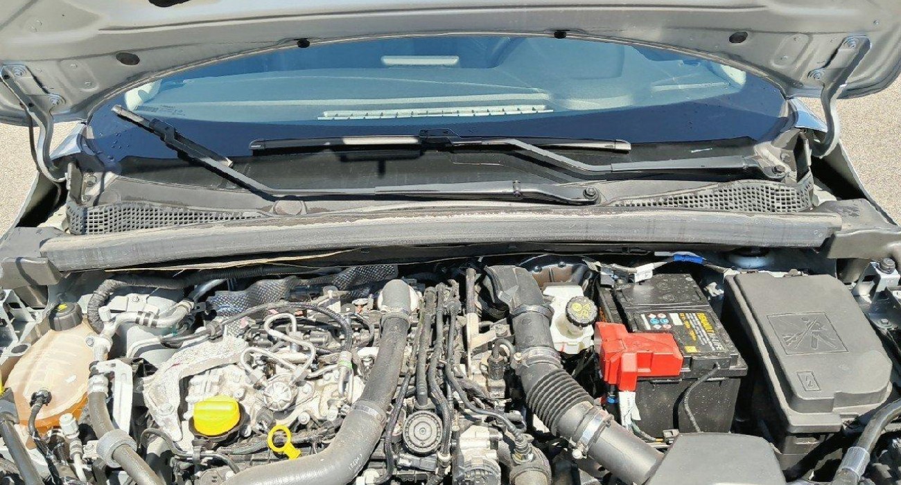 Renault CAPTUR TCe 140 EDC - 21 Business 14