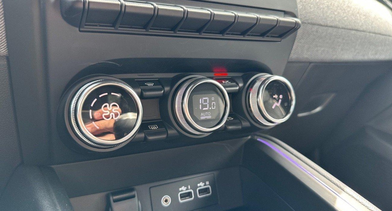 Renault CLIO Clio TCe 90 Techno 7