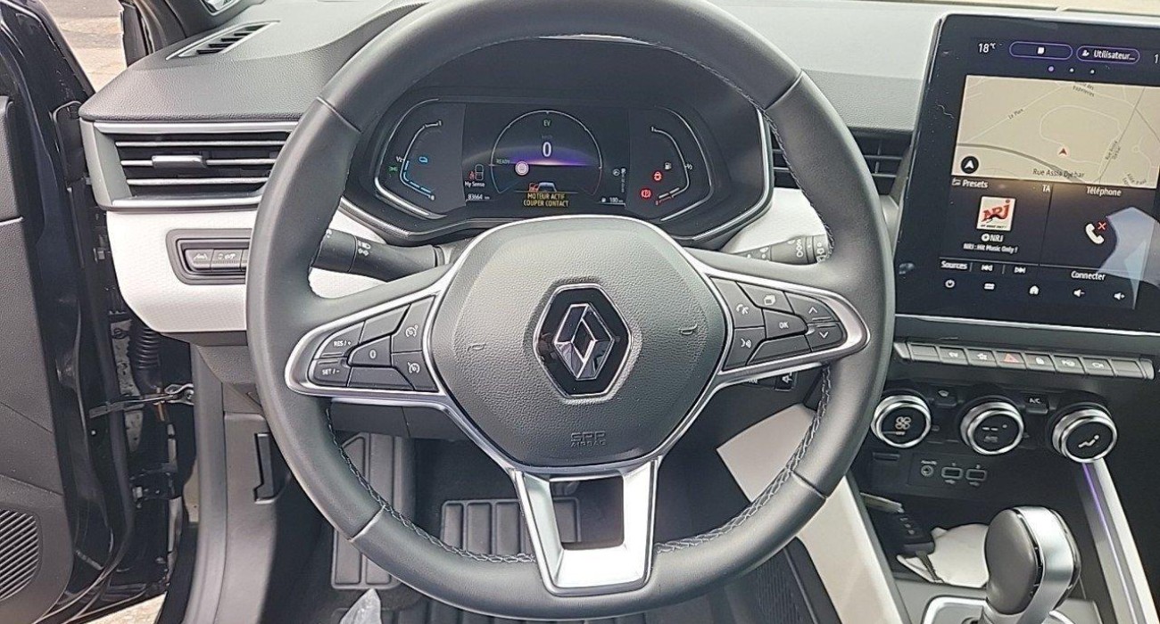 Renault CLIO Clio E-Tech 140 Intens 6