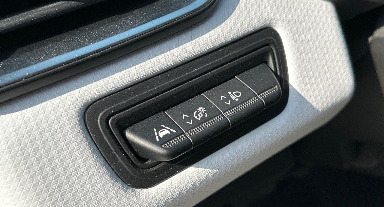 Renault CLIO Clio E-Tech 140 - 21N Intens 15