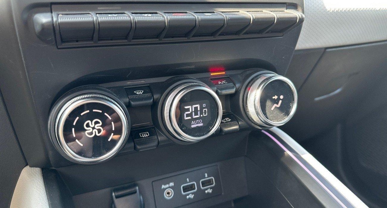 Renault CLIO Clio E-Tech 140 - 21N Intens 7