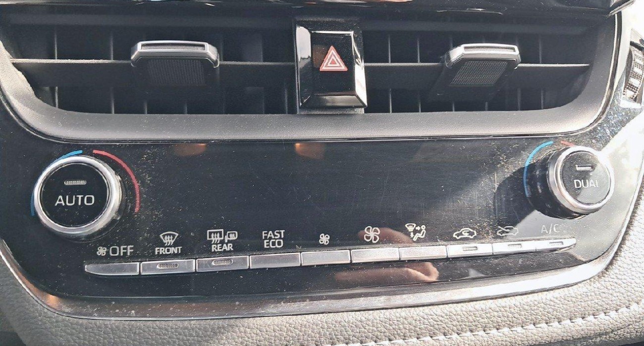Toyota COROLLA Corolla Hybride 122h Design 12