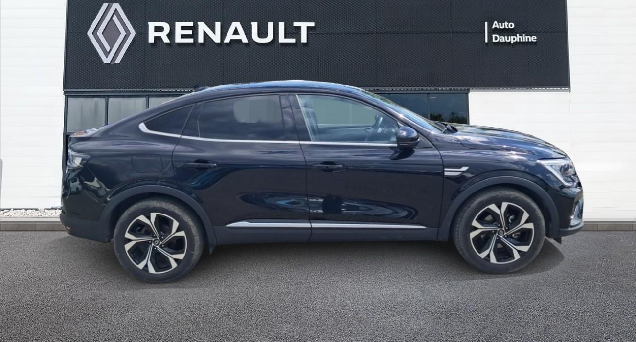 Renault ARKANA E-Tech 145 - 23 Techno 4
