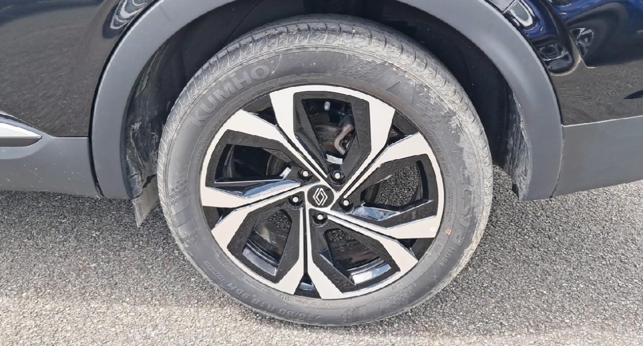Renault ARKANA E-Tech 145 - 23 Techno 8