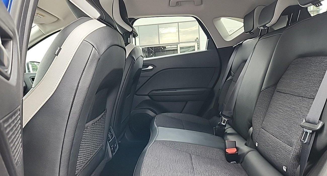 Renault CAPTUR E-Tech 145 - 21 Intens 11