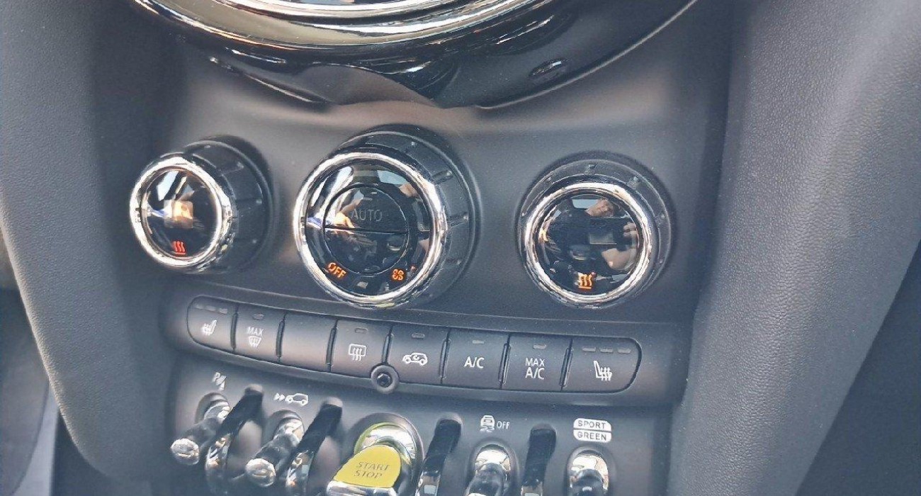 Mini HATCH Hatch 3 Portes Cooper SE 184 ch Edition Premium Plus 7