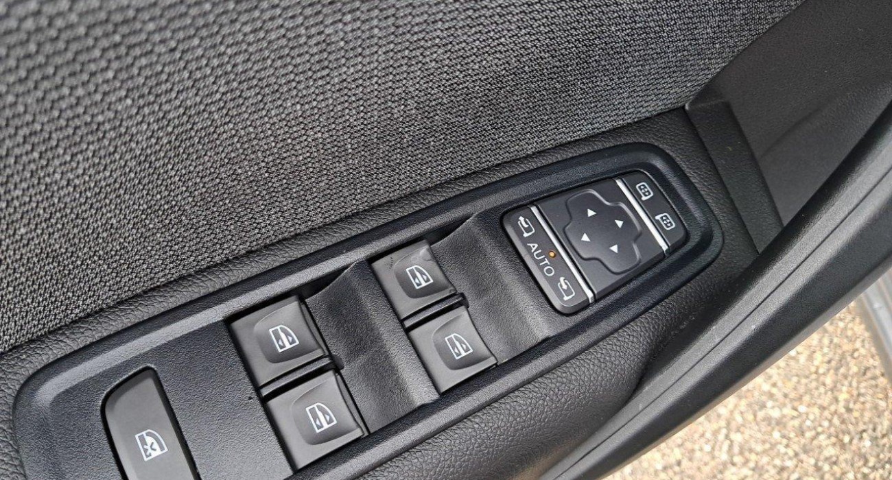 Renault KANGOO Blue dCi 95 Intens 9