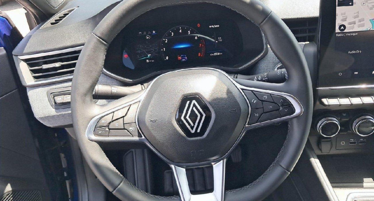 Renault CLIO Clio TCe 90 Techno 6