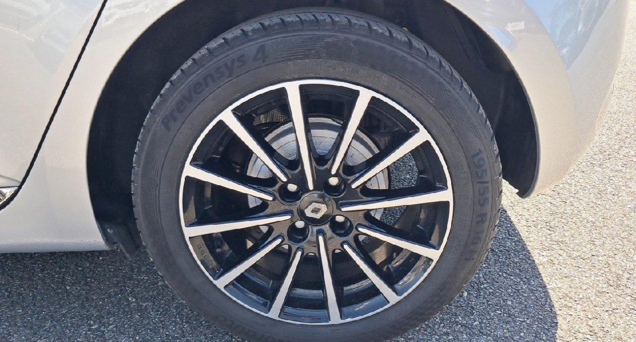 Renault CLIO Clio E-Tech 140 - 21 Business 13