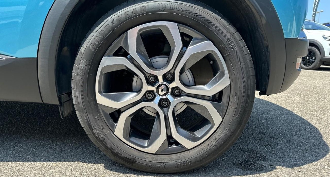Renault CAPTUR TCe 140 - 21 Intens 13