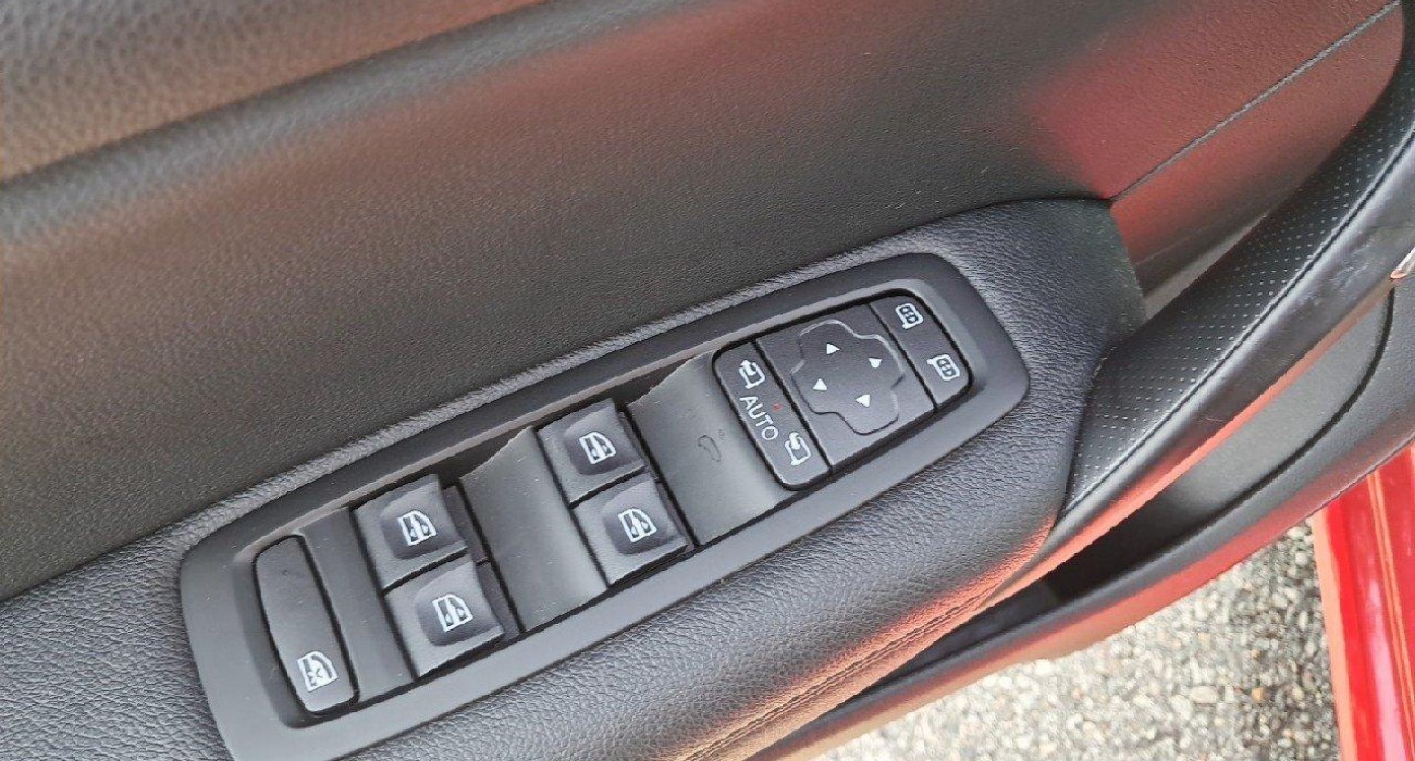 Renault MEGANE Mégane IV Berline TCe 140 EDC FAP - 21B Intens 9