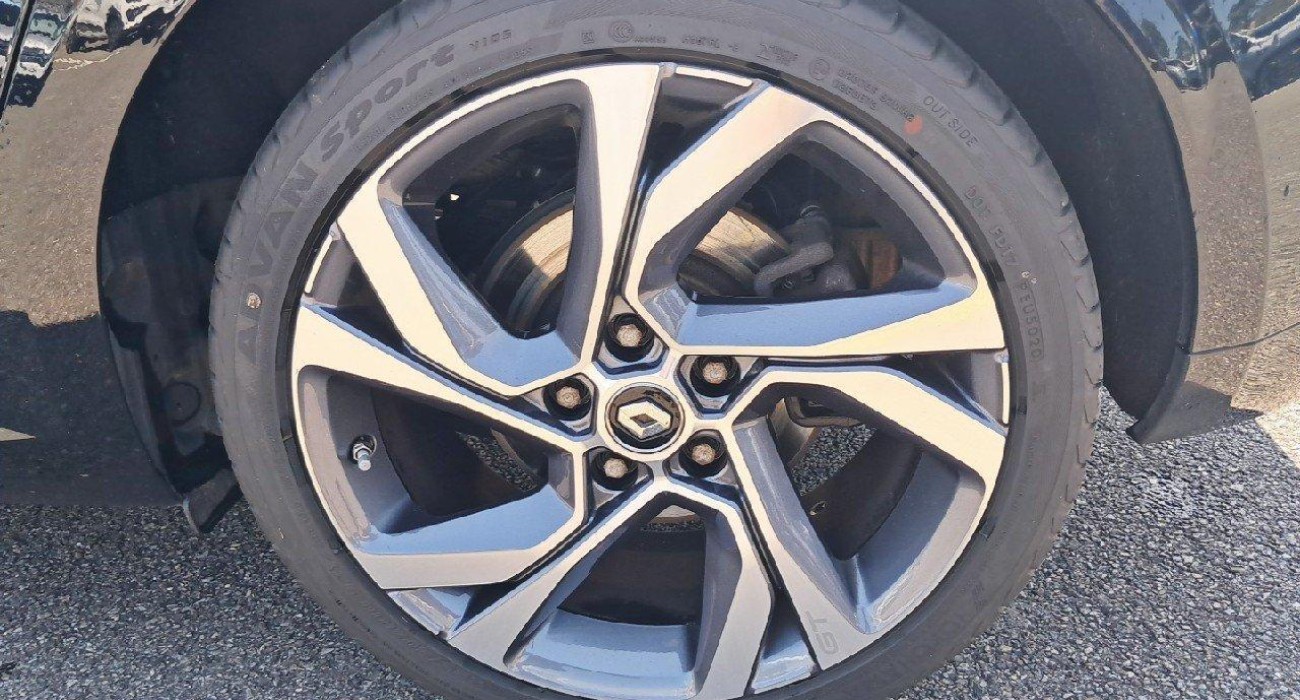 Renault MEGANE Mégane IV Berline TCe 205 Energy EDC GT 13