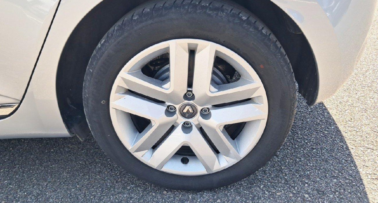Renault CLIO Clio E-Tech 140 - 21 Business 13