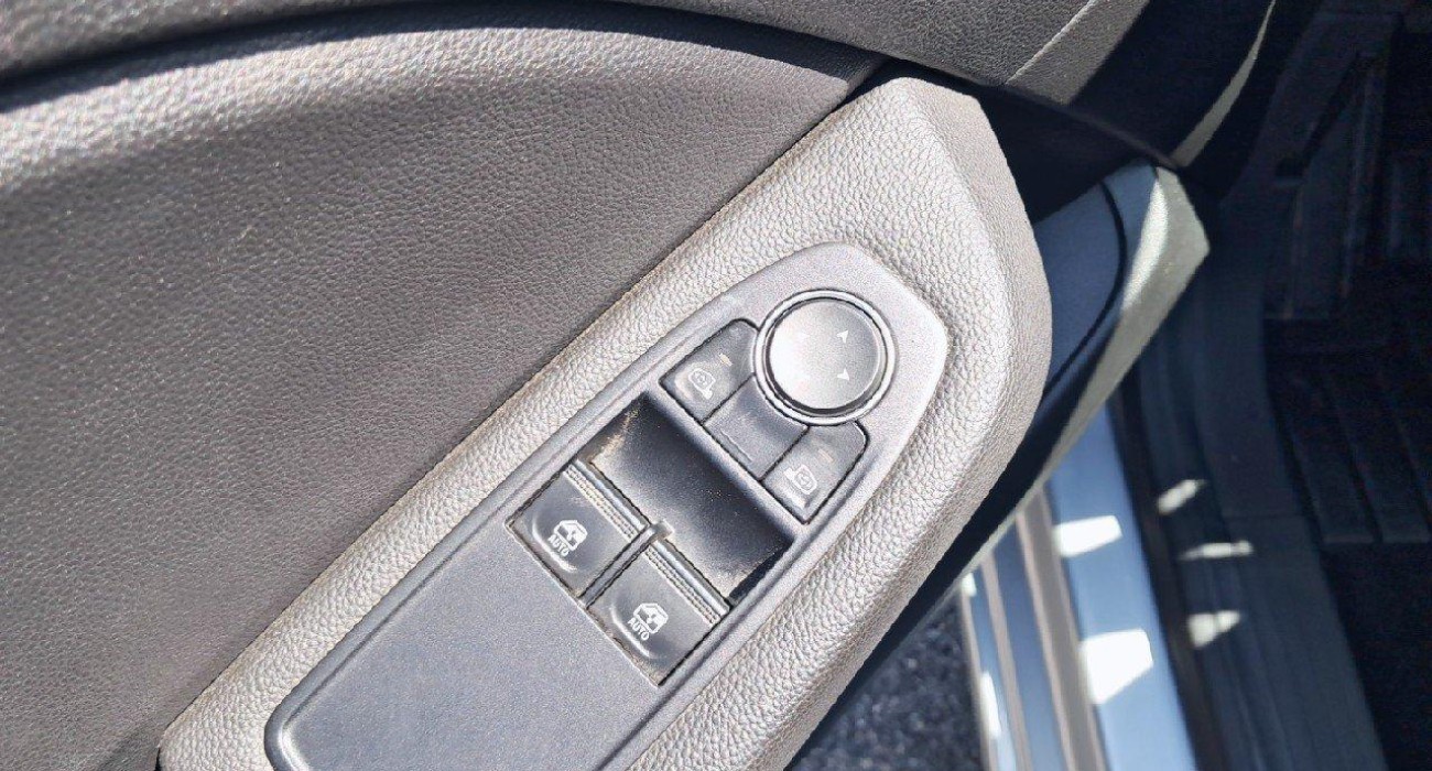 Renault CLIO Clio E-Tech 140 - 21 Business 9