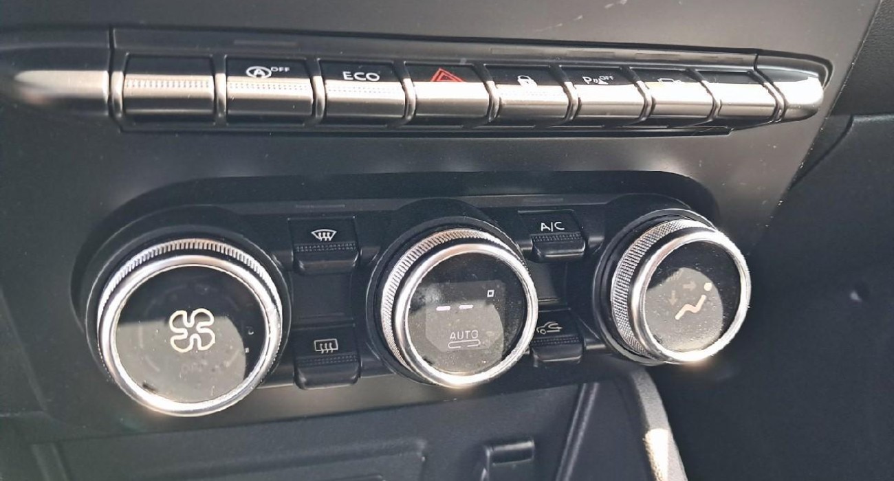 Dacia DUSTER ECO-G 100 4x2 Prestige 11
