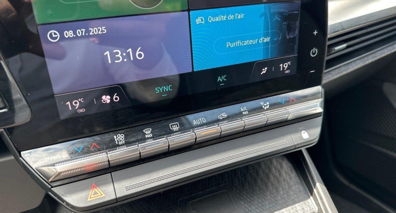 Renault MEGANE Megane E-Tech EV60 220 ch optimum charge Equilibre 7