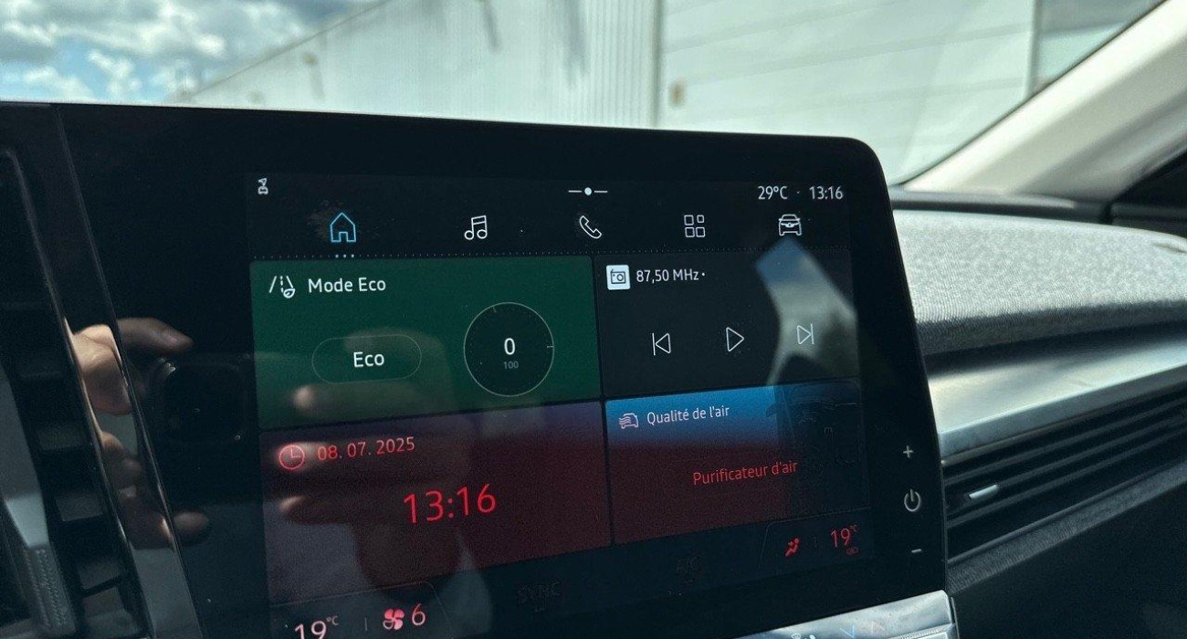Renault MEGANE Megane E-Tech EV60 220 ch optimum charge Equilibre 8