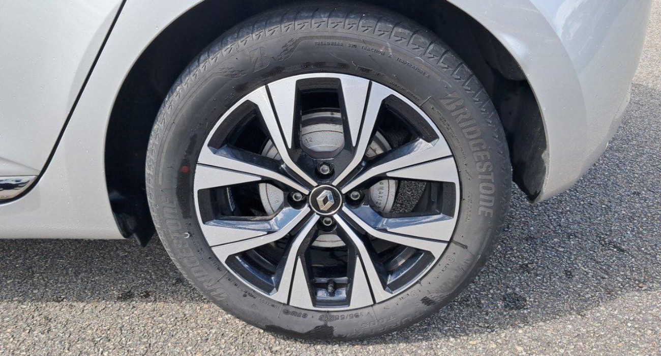 Renault CLIO Clio E-Tech 140 Limited 13